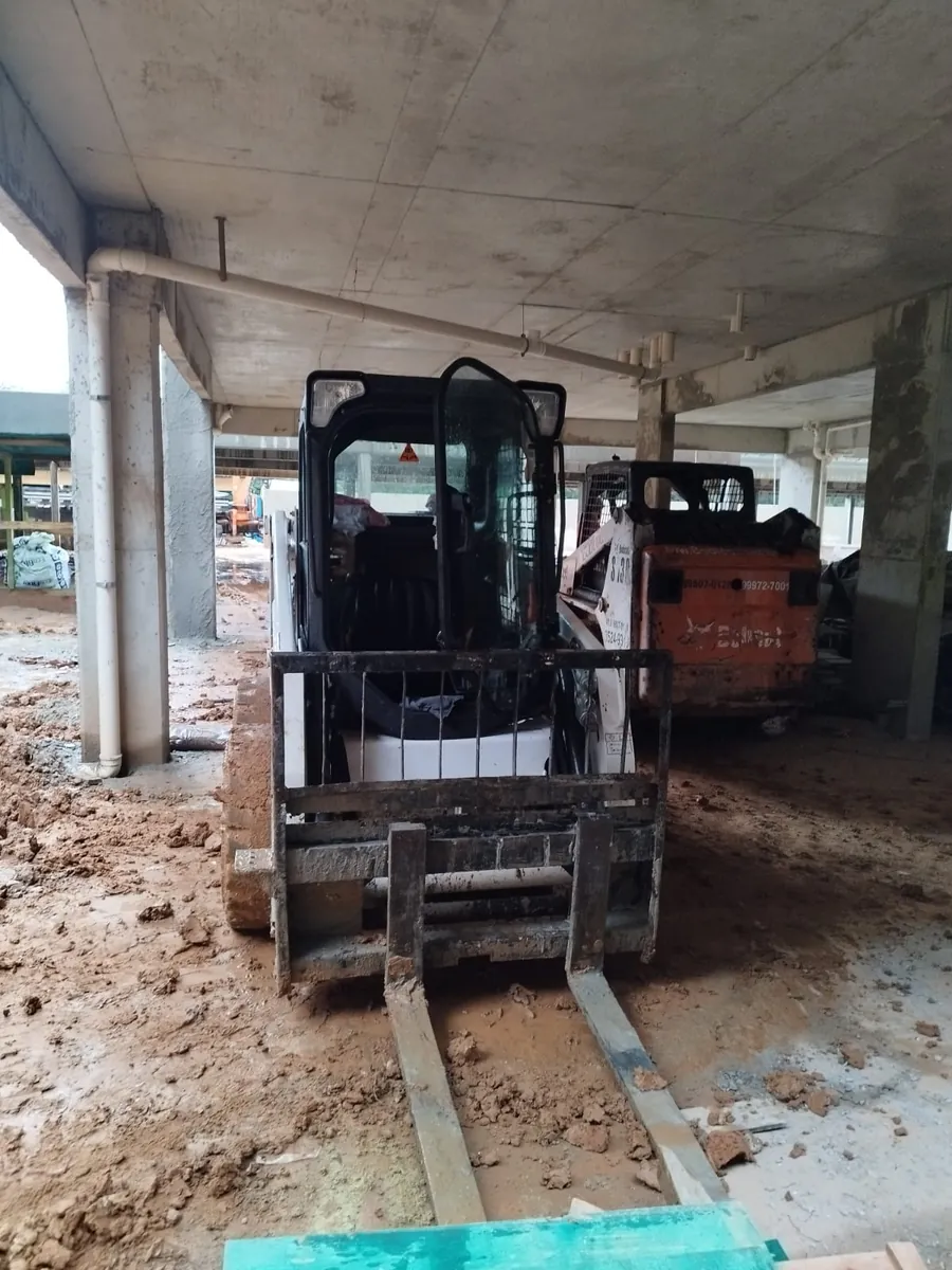 Garfo pallet Bobcat em Curitiba